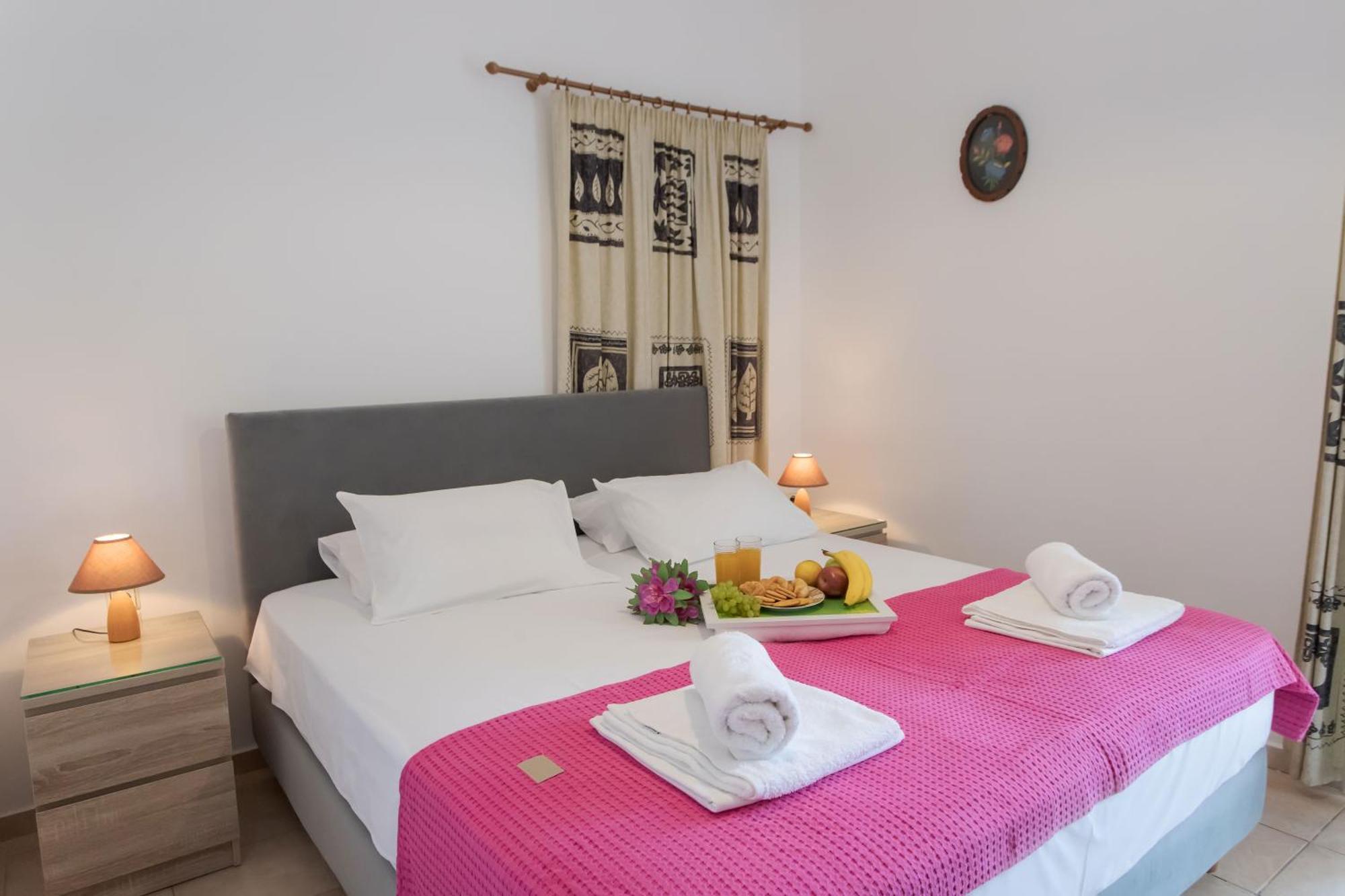 Manos Apartments Алмирида Номер фото